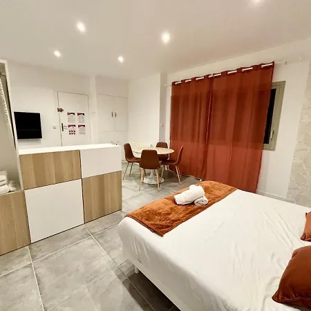 Apartment Le Terracotta, Spacieux & Elegant, Hyper Centre Valence (Drome)